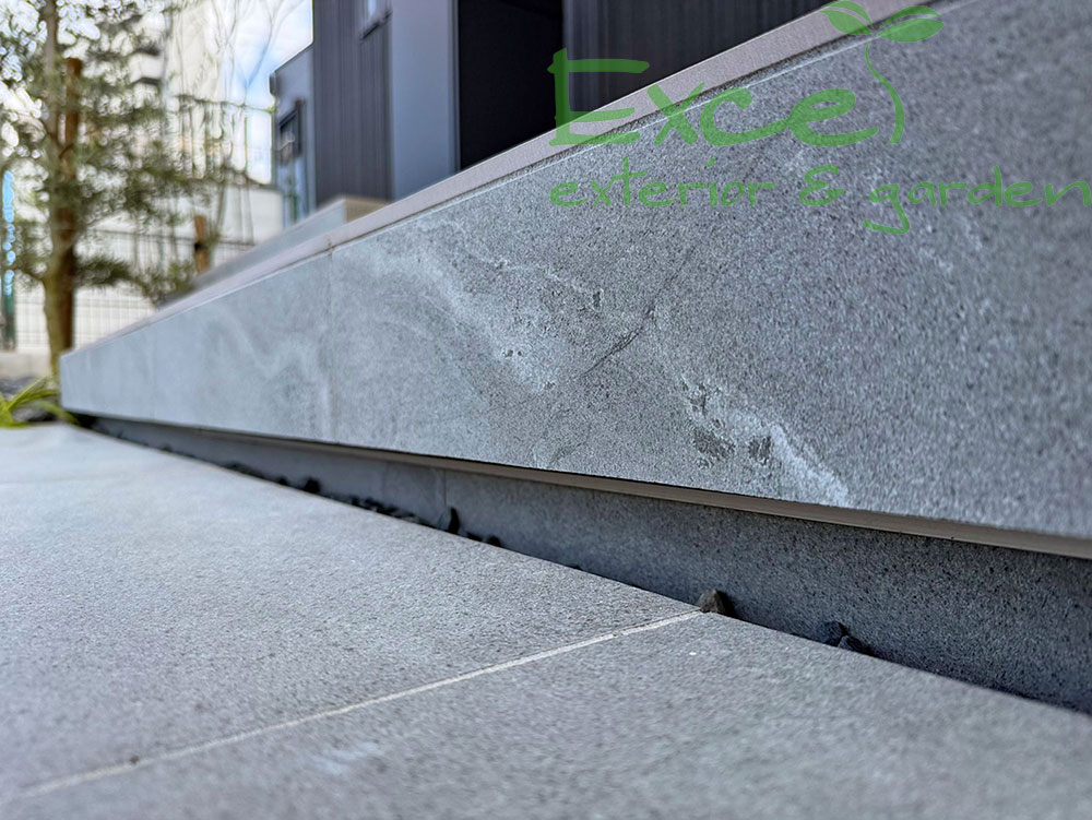 アヴァンティを貼ったフローティング階段のアップ