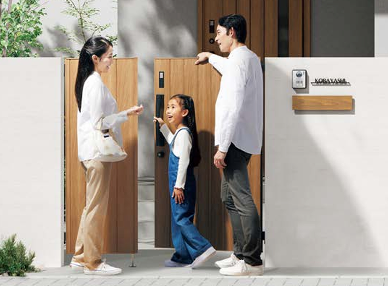 ファミロック電気錠付門扉