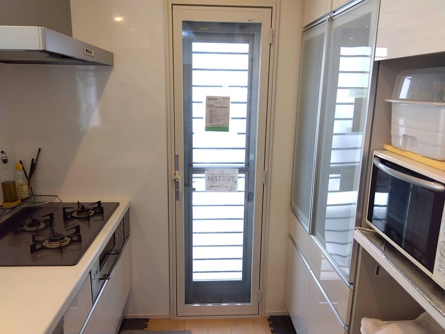 台所の寒さ対策に！勝手口へ内窓設置｜インプラス｜LIXIL｜茨木市